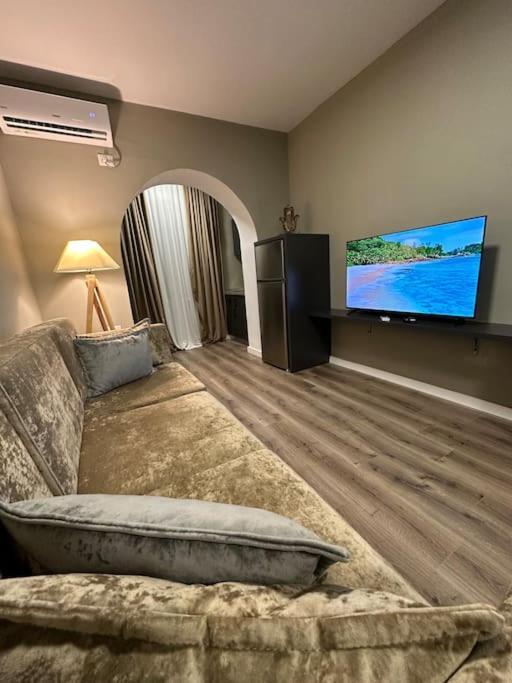 Bejart Apartment 4 Тирана Экстерьер фото